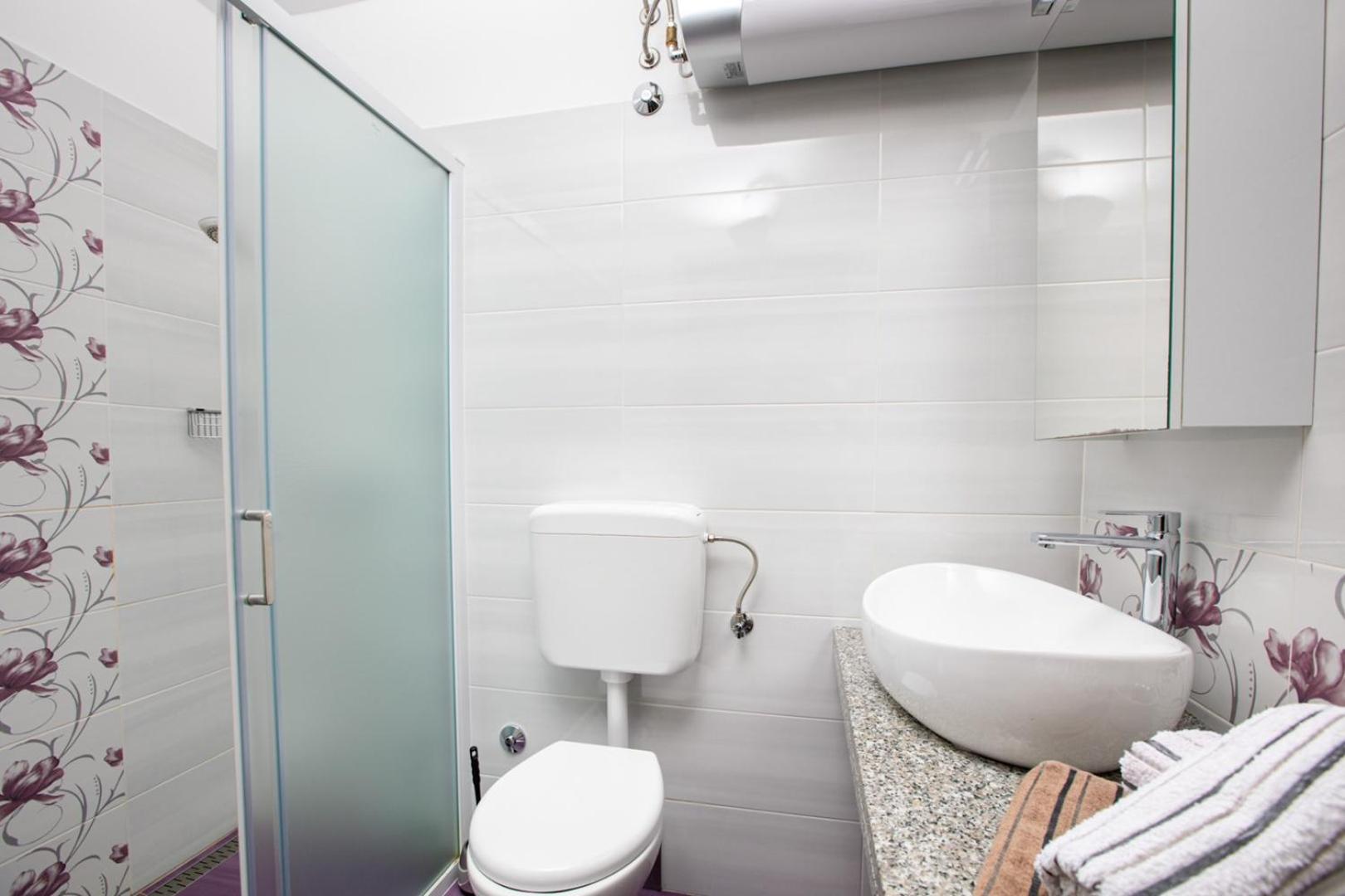 Apartments Tea Малинска Экстерьер фото